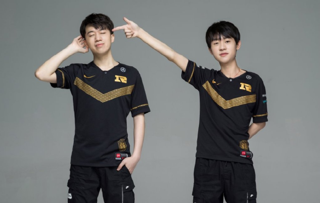 双重贡献 双重贡献