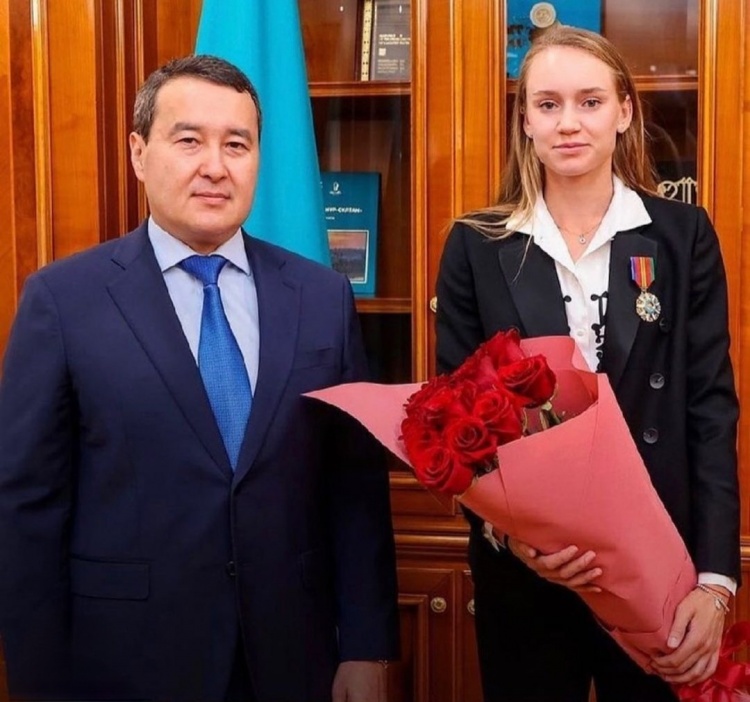 向球队施压 向球队施压